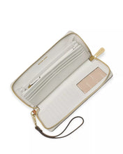 Load image into Gallery viewer, MICHAEL Michael Kors Jet Set Travel Continental Wallet
